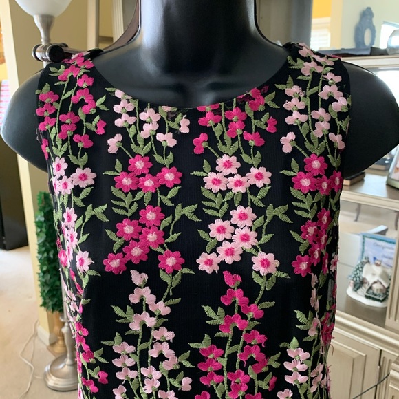 Tahari embroidered shift dress size 8 - Picture 3 of 8